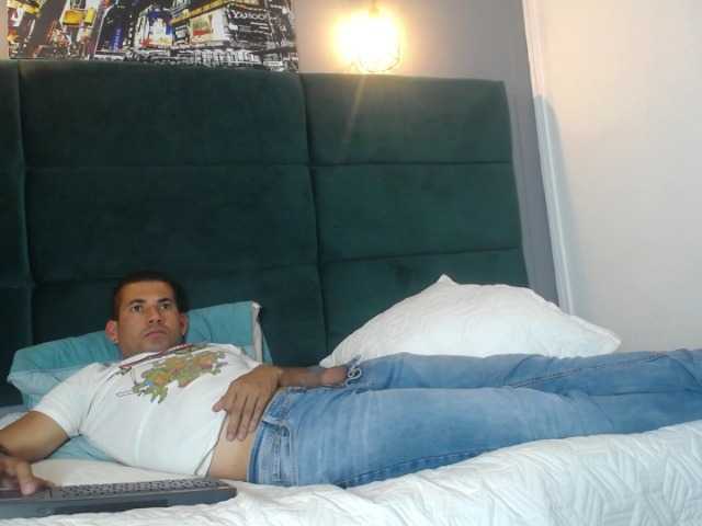 Live sex webcam photo for Sagitariio- #276044529