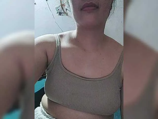 Live sex webcam photo for Sahara2 #290867479