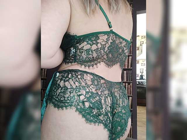 Live sex webcam photo for Saharok-20 #274196972