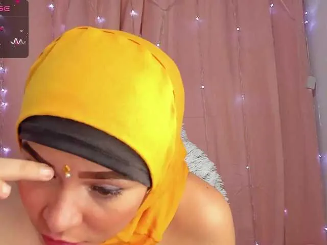 Live sex webcam photo for SahiraAli #276513081