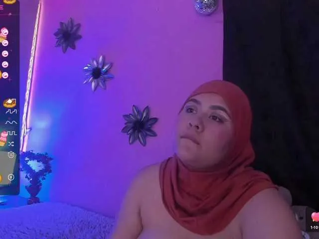Live sex webcam photo for SahiraAli #277645962