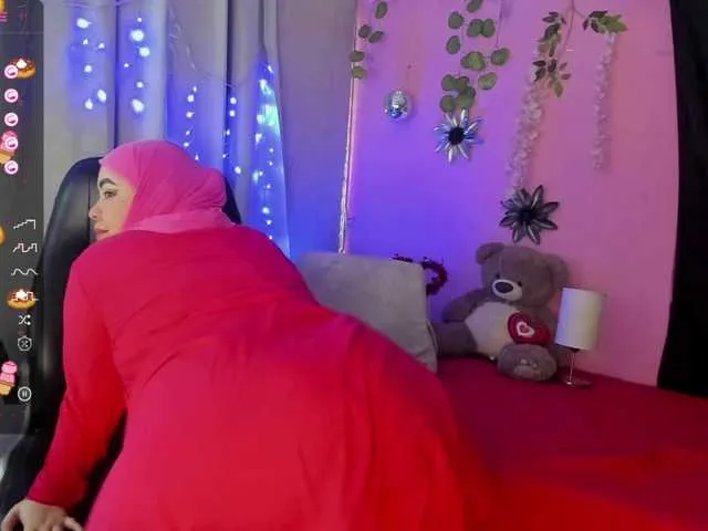 Live sex webcam photo for SahiraAli #277676615