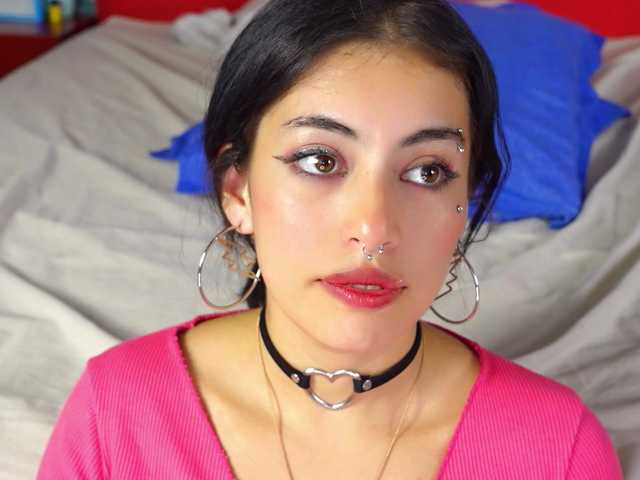 Live sex webcam photo for SahoriKamari #275626621