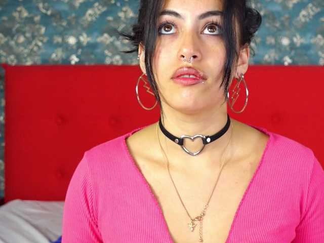 Live sex webcam photo for SahoriKamari #275628515