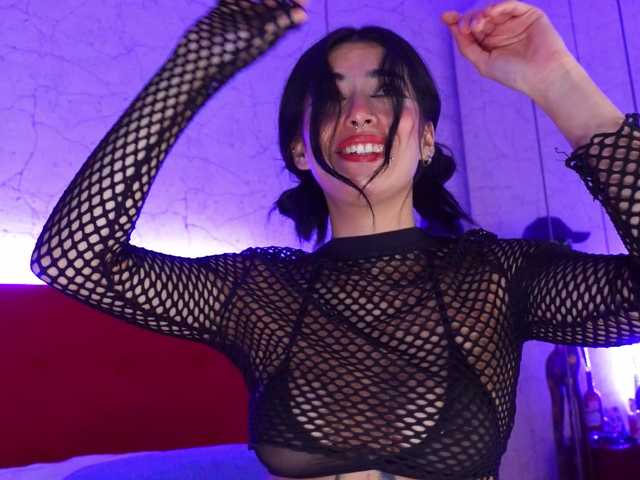 Live sex webcam photo for SahoriKamari #276795938