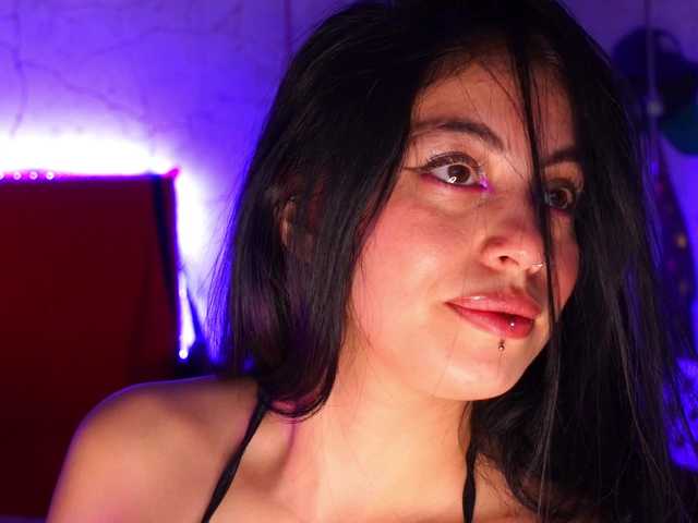 Live sex webcam photo for SahoriKamari #277112125