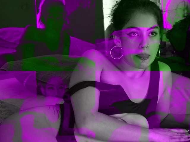 Live sex webcam photo for SahoriKamari #277232607