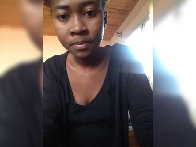 Live sex webcam photo for Saida121 #275550363