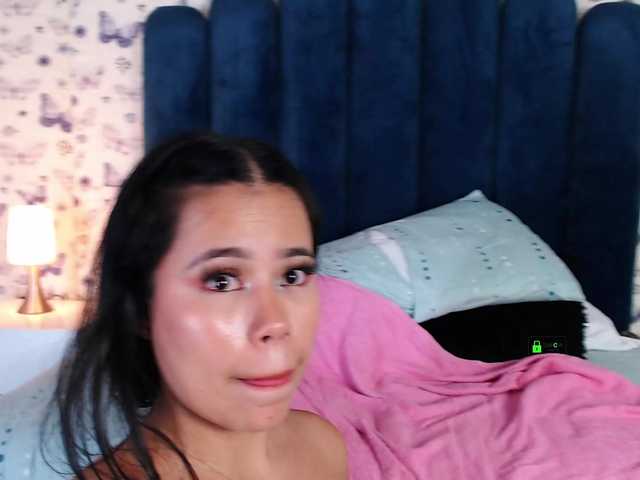 Live sex webcam photo for SaigeStark #276365172