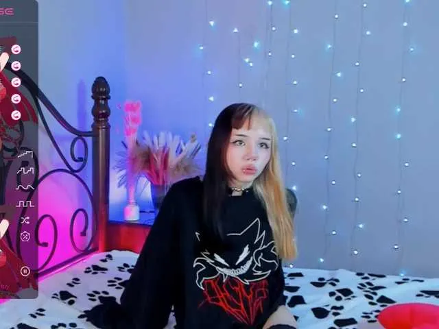 Live sex webcam photo for SaintSofia #276343944