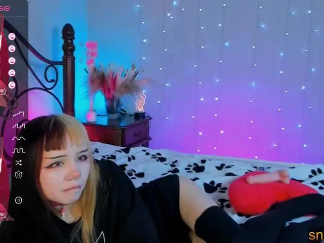 Live sex webcam photo for SaintSofia #276350173