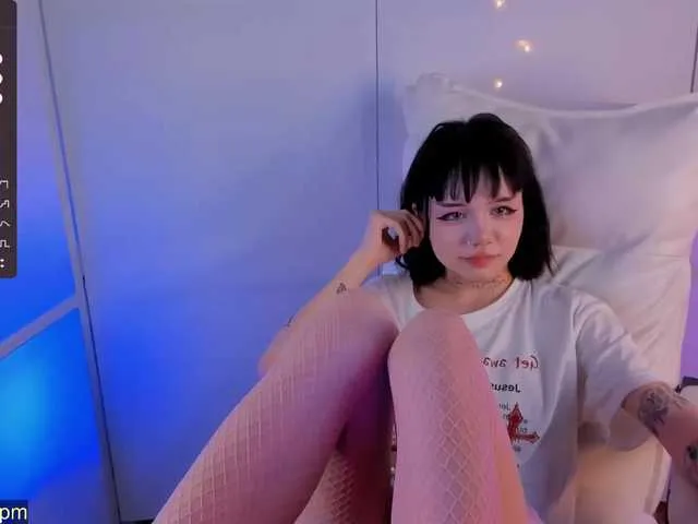 Live sex webcam photo for SaintSofia #276543774