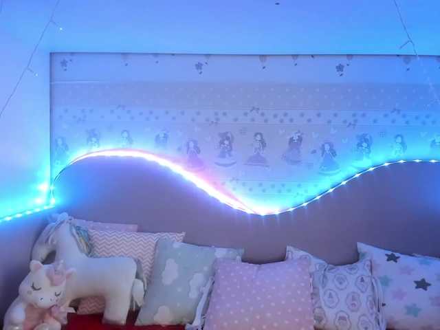 Live sex webcam photo for Sakura-moon #271693443