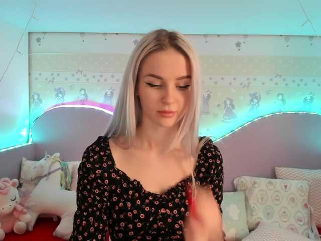 Live sex webcam photo for Sakura-moon #271717655