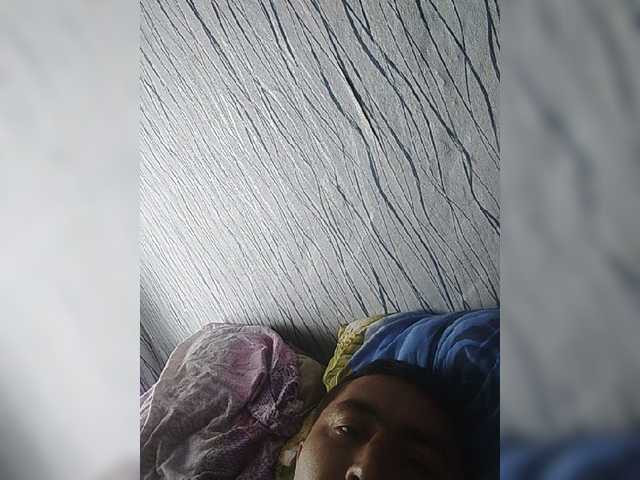 Live sex webcam photo for Salih666 #276105436