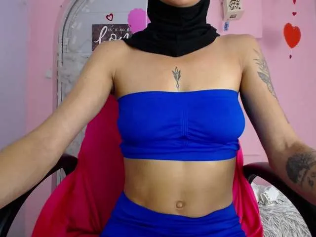 Live sex webcam photo for SalimaHashim #288070485