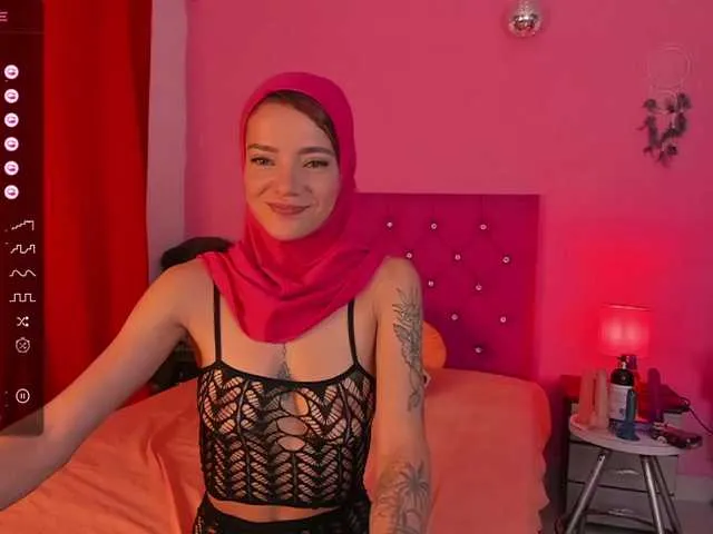 Live sex webcam photo for SalimaHashim #288070632