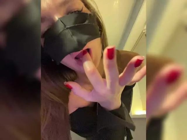 Live sex webcam photo for Saliss1 #290734344