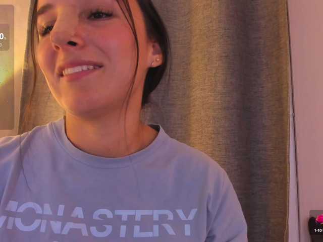 Live sex webcam photo for SallyAzmani #277439305