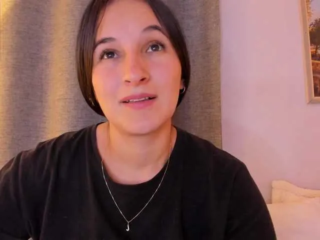 Live sex webcam photo for SallyAzmani #288264308