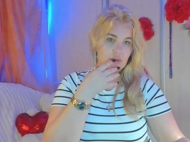 Live sex webcam photo for SallyNex4u #277687038