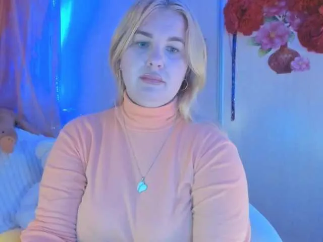 Live sex webcam photo for SallyNex4u #277752853