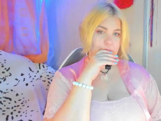 Live sex webcam photo for SallyNex4u #277891868