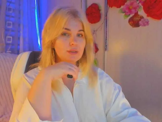 Live sex webcam photo for SallyNex4u #278015054