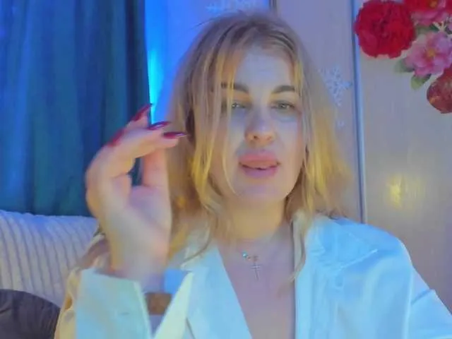 Live sex webcam photo for SallyNex4u #290296022