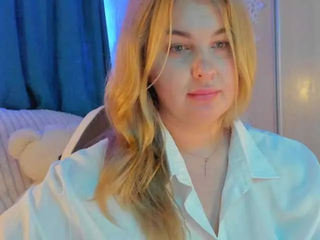 Live sex webcam photo for SallyNex4u #290322438