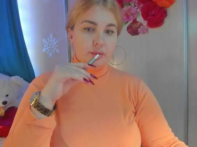 Live sex webcam photo for SallyNex4u #290335361