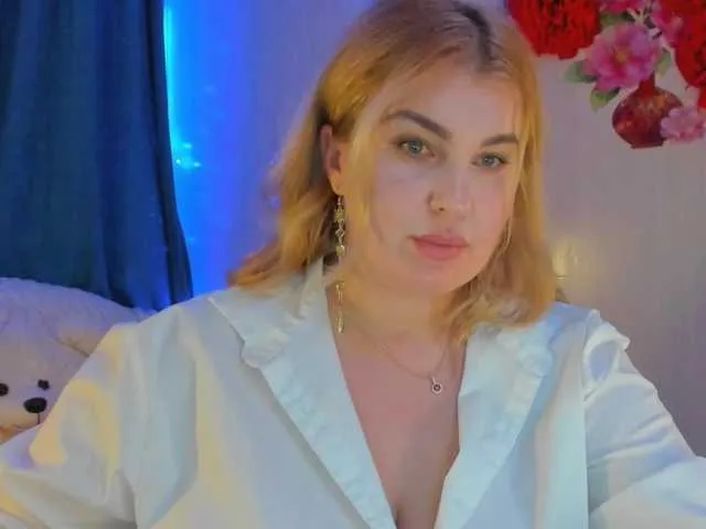 Live sex webcam photo for SallyNex4u #290383008