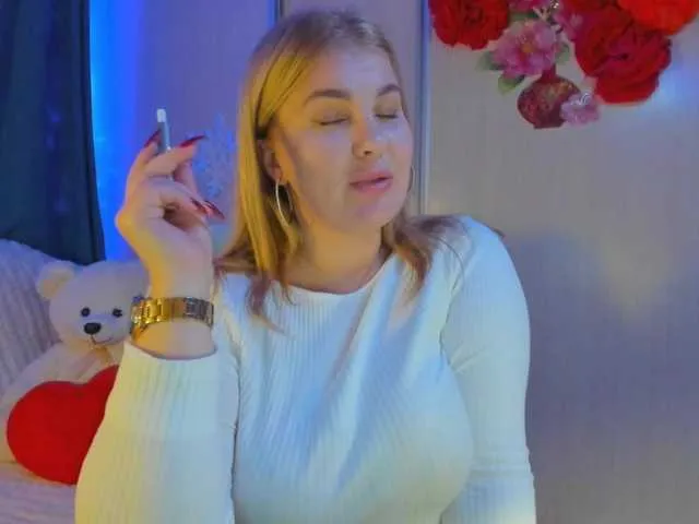 Live sex webcam photo for SallyNex4u #290402702