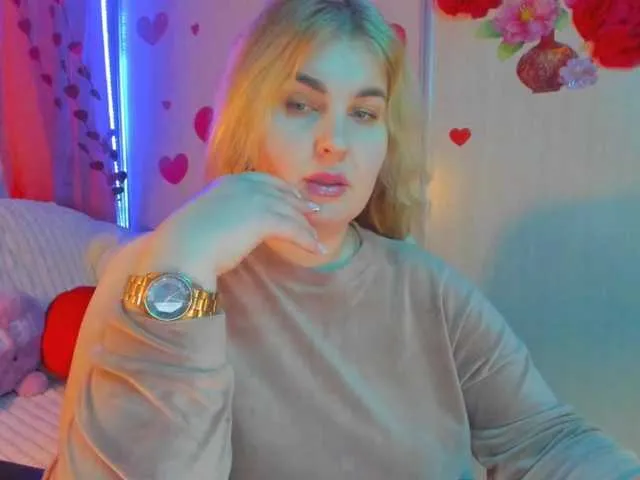 Live sex webcam photo for SallyNex4u #290549734