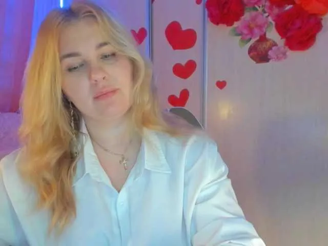 Live sex webcam photo for SallyNex4u #290592884