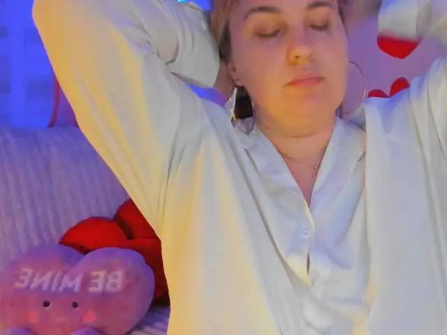 Live sex webcam photo for SallyNex4u #290692181