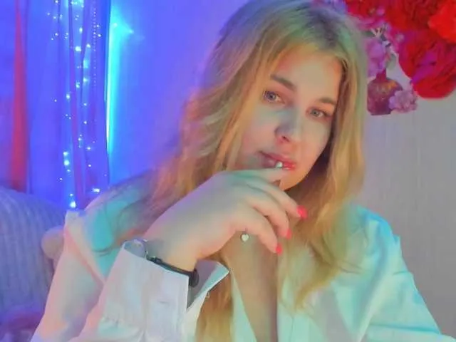 Live sex webcam photo for SallyNex4u #290904744