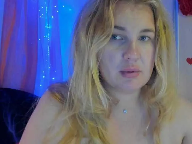 Live sex webcam photo for SallyNex4u #291415168