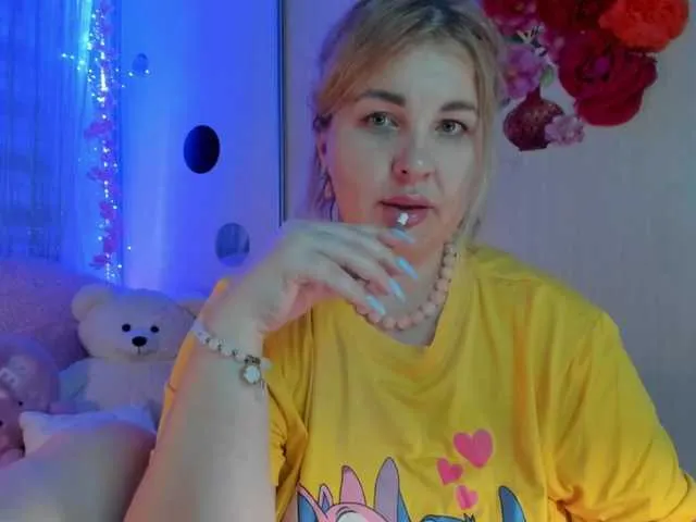 Live sex webcam photo for SallyNex4u #291484638