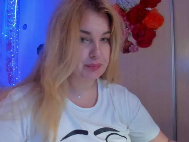 Live sex webcam photo for SallyNex4u #291515962