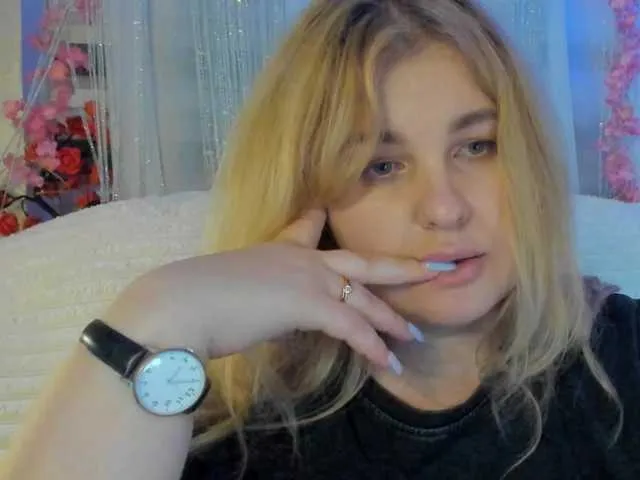 Live sex webcam photo for SallyNex4u #291626564