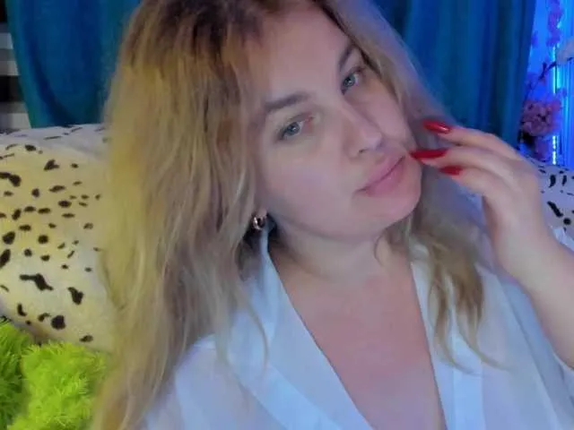 Live sex webcam photo for SallyNex4u #291856698