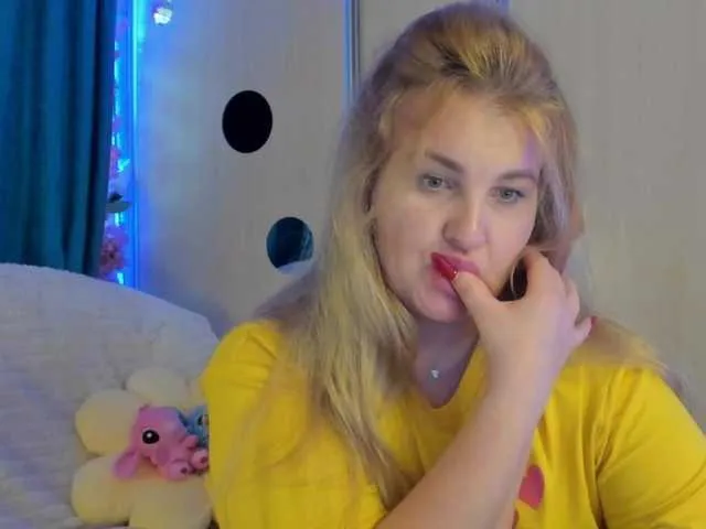 Live sex webcam photo for SallyNex4u #291948132