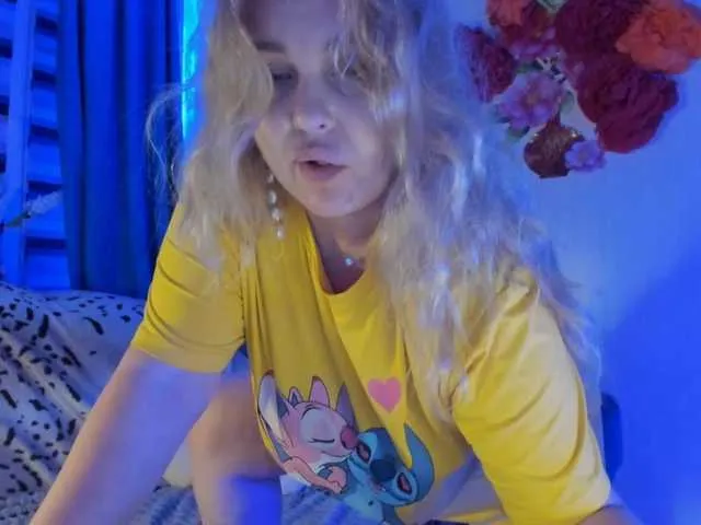 Live sex webcam photo for SallyNex4u #292010670