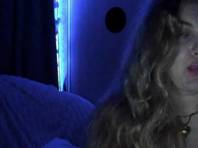 Live sex webcam photo for SallyNex4u #292045663