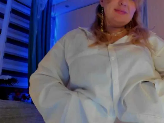 Live sex webcam photo for SallyNex4u #292217767