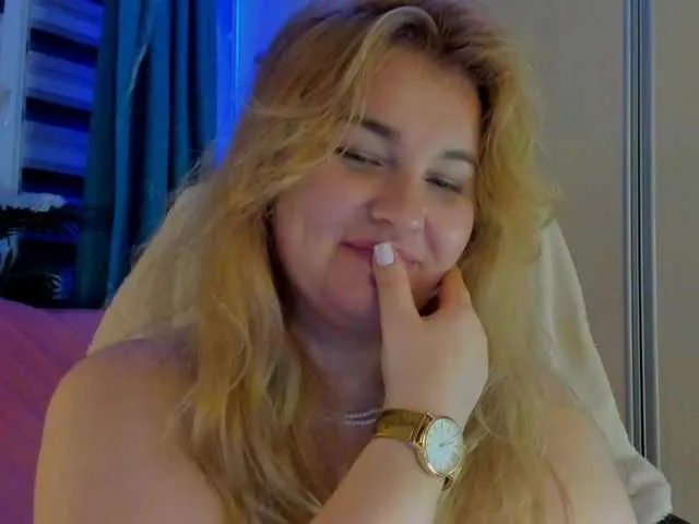 Live sex webcam photo for SallyNex4u #292239285