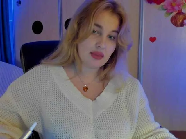 Live sex webcam photo for SallyNex4u #292323765