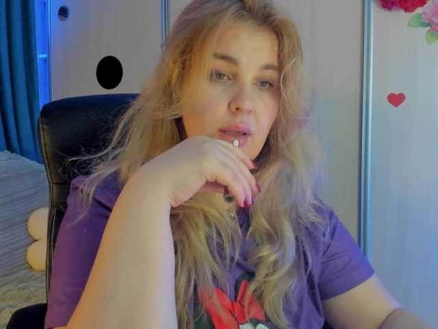 Live sex webcam photo for SallyNex4u #292410713