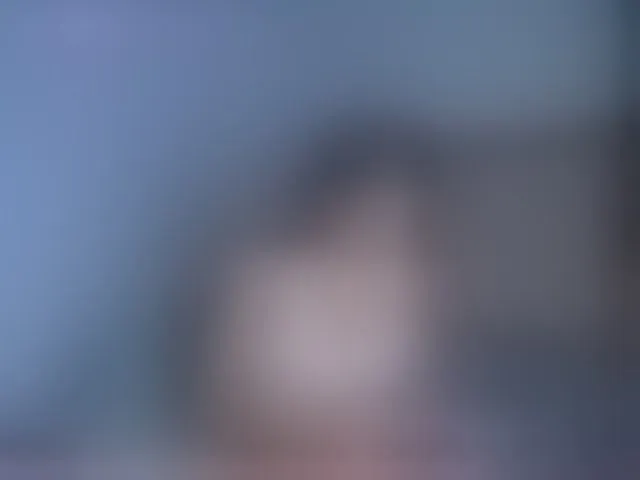 Live sex webcam photo for SallyeLeins #293887640